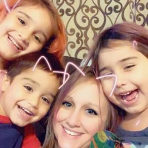 Meet your Posher, Lori